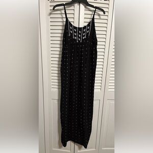 Old Navy Long Black Sleeveless Maternity Sundress with Geometric Designs, Size M